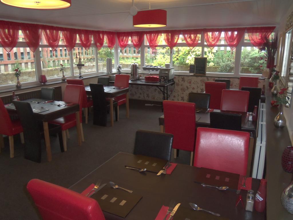 The Cross Inn Cauldon Екстериор снимка