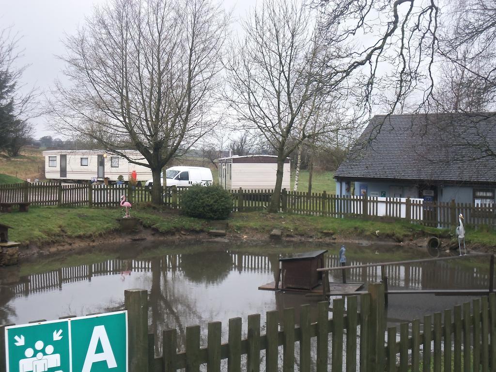 The Cross Inn Cauldon Екстериор снимка