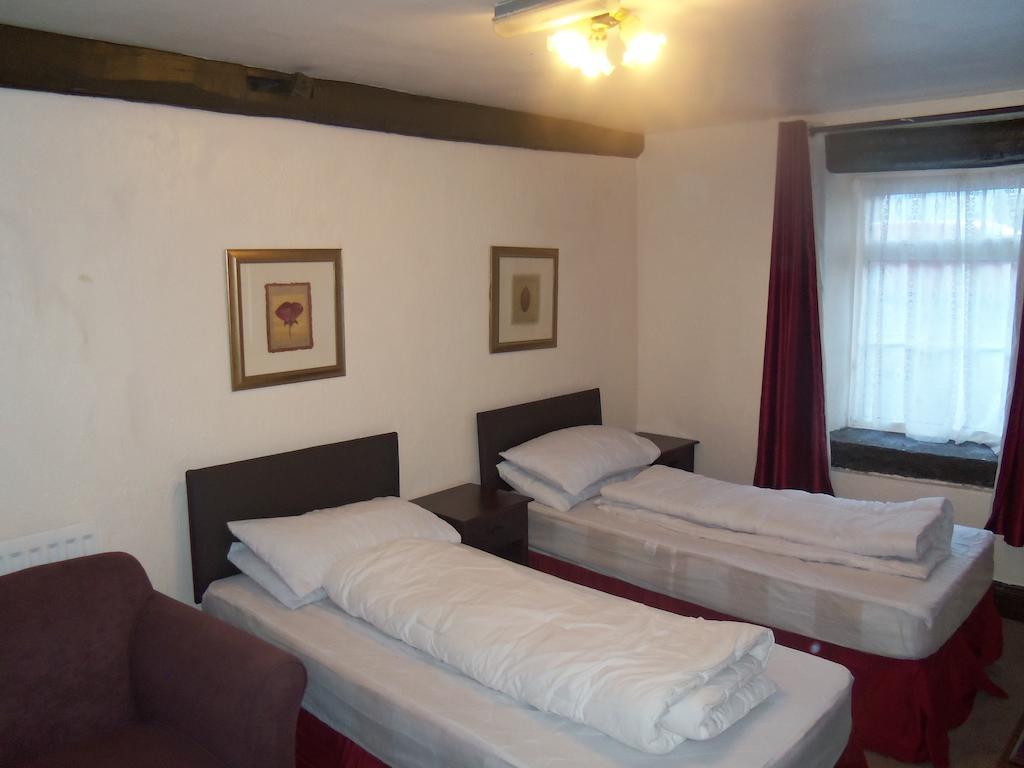 The Cross Inn Cauldon Стая снимка